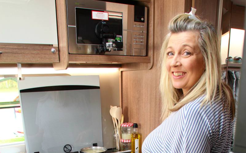 Bailey Microwave oven with Monica Rivron