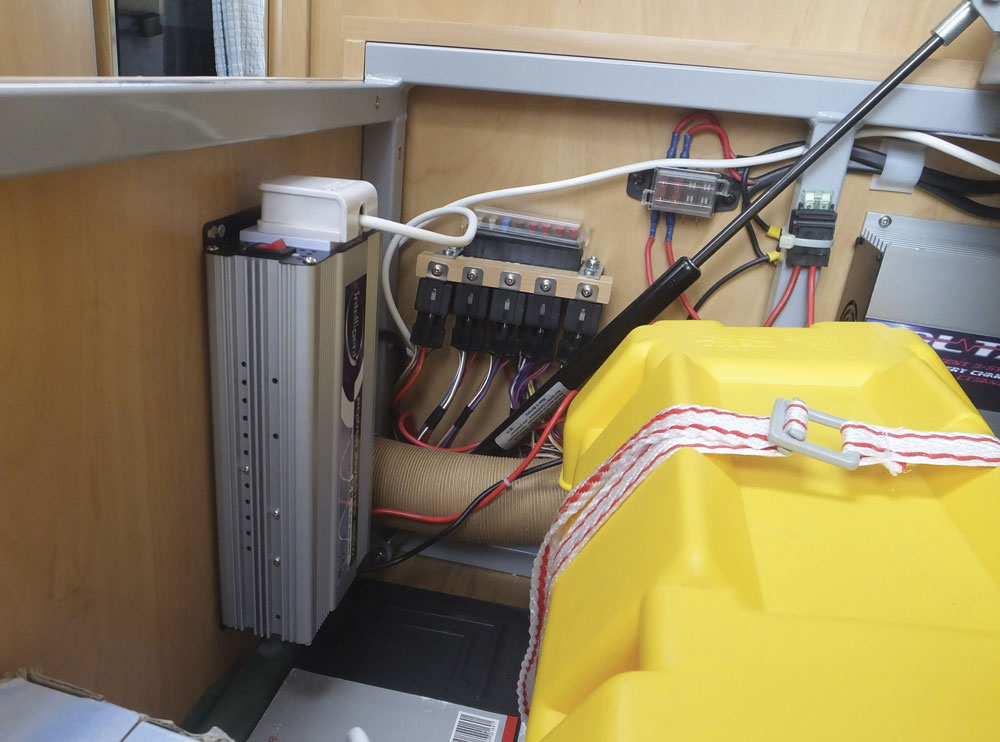 A 300W Inverter installed under a bunk