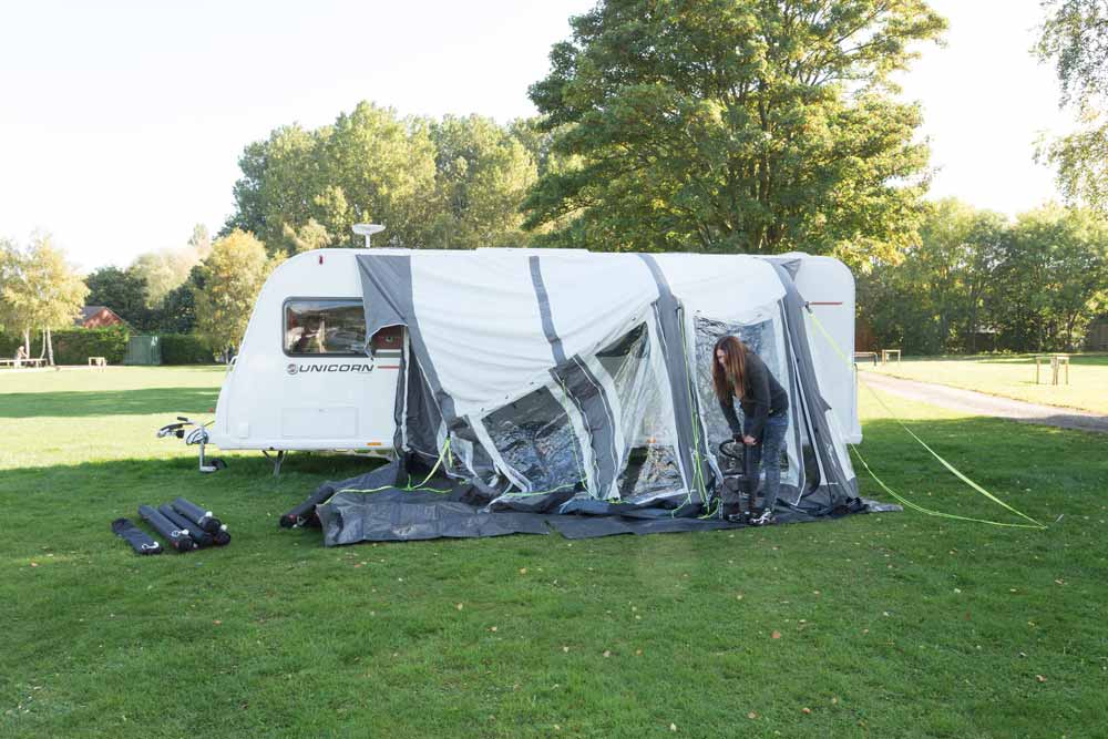 Inflating the air awning