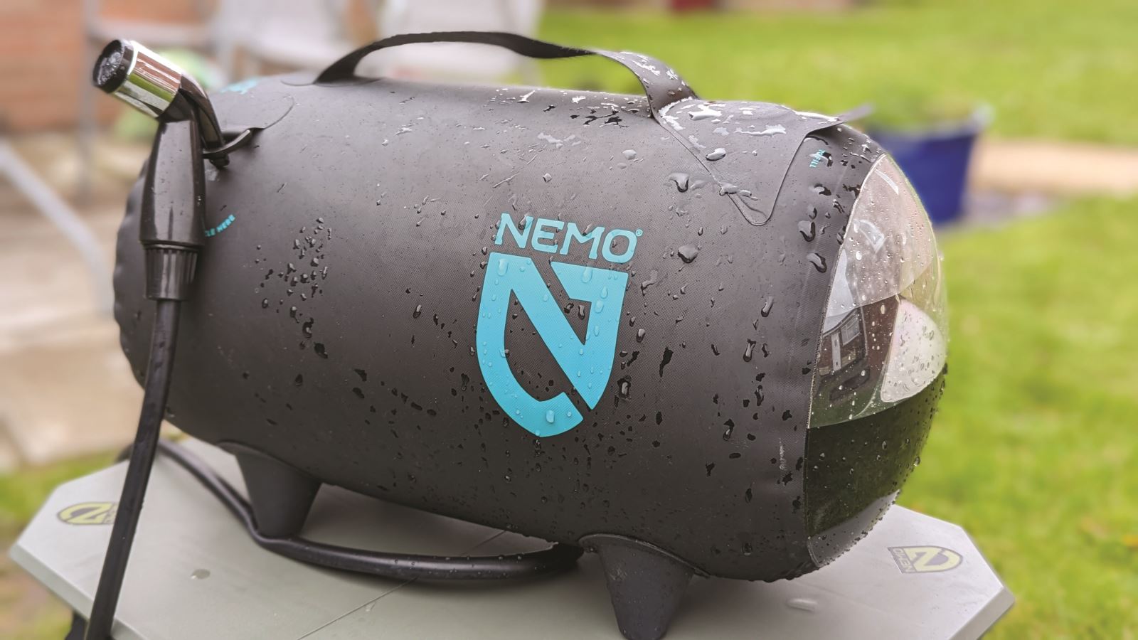 Portable outdoor shower from Nemo