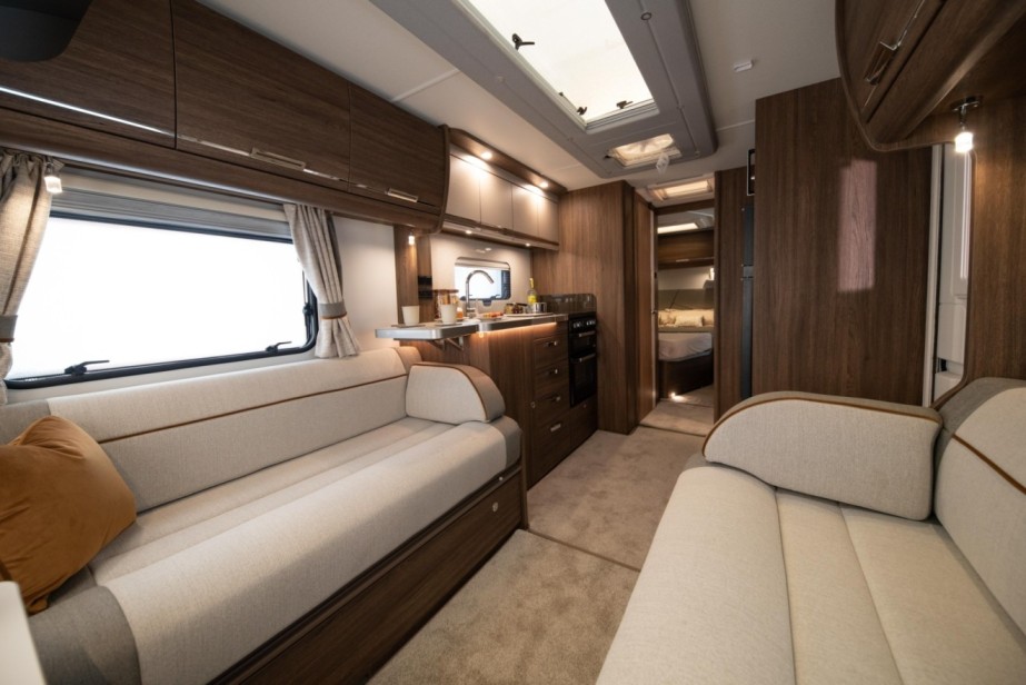 A look inside the Camino 668