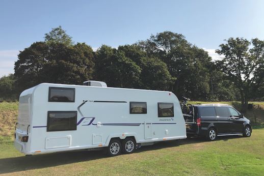 Hitching and towing a caravan