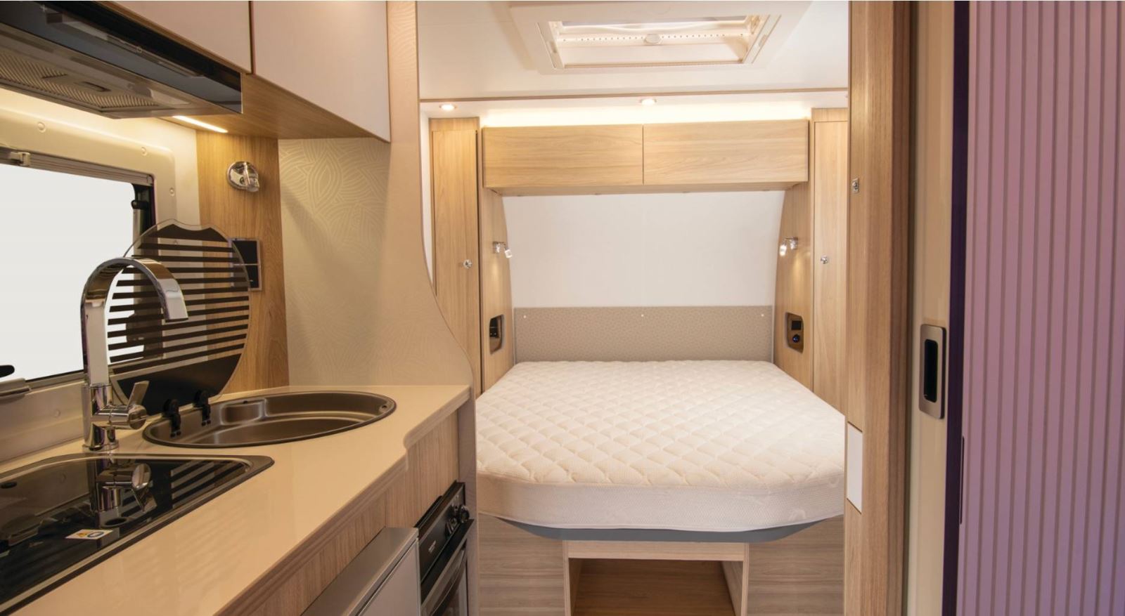 The bedroom inside the Fantaisy 440 CL
