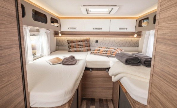 The bed inside the Weinsberg CaraCompact Suite MB 640