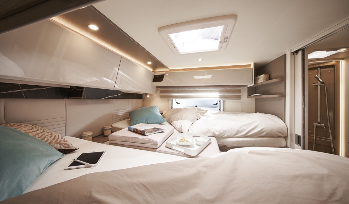 The bedroom on the Lyseo I 744 G Harmony Line