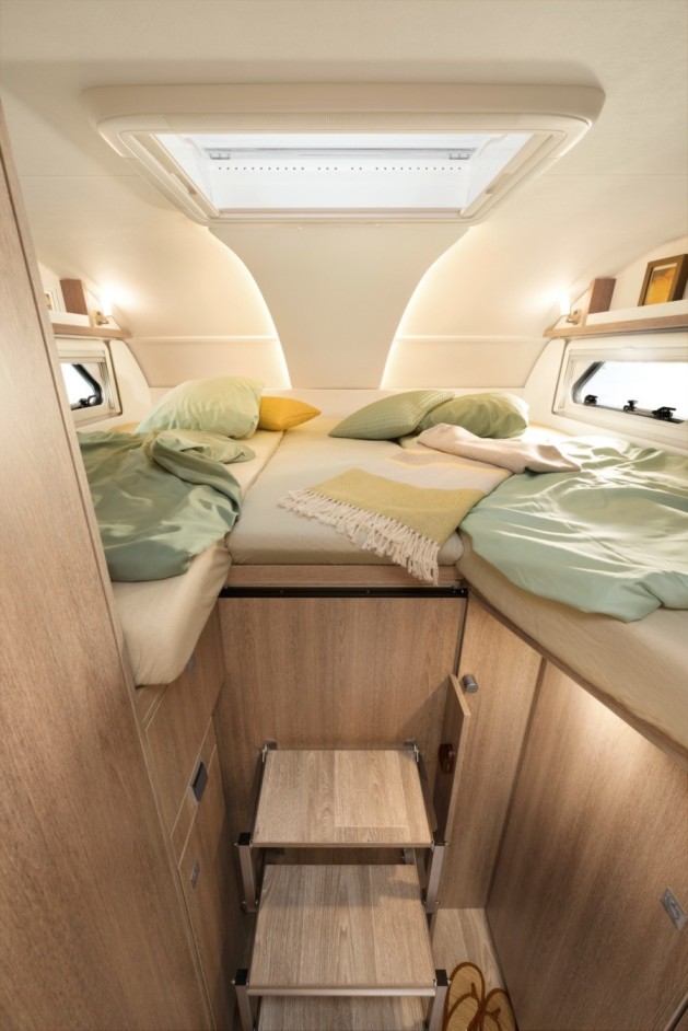 The bedroom on the Alpa A 6820-2