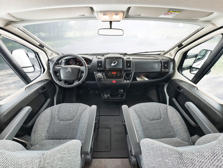 The interior of the Trend T 7057 DBL