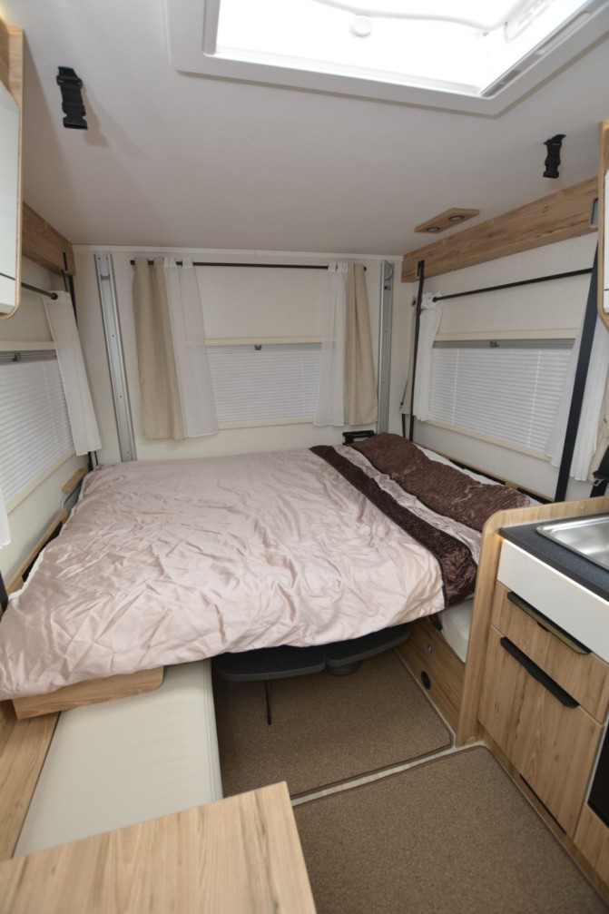 The bedroom inside the Pilote P696U