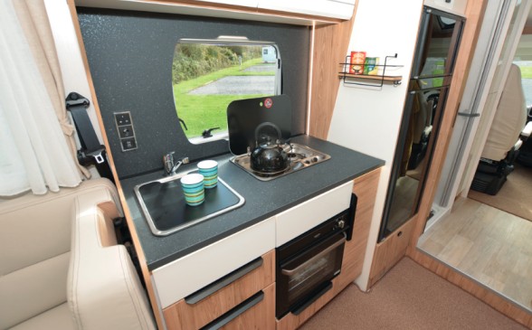 The kitchen on board the Pilote