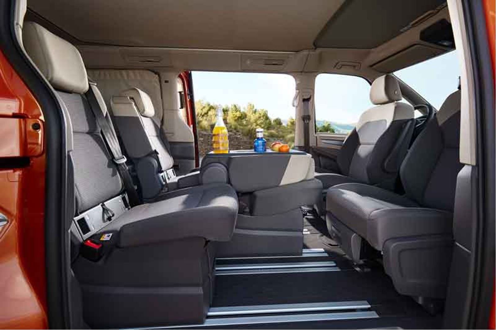 The new models are equipped with removable individual seats in the rear
