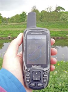 GPS geocaching GPS geocaching