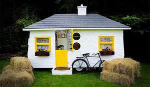 The Shebeen Caravan irish pub The Shebeen Caravan irish pub