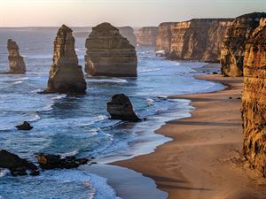 Exploring the Great Ocean Road in a hired campervan (photo credit: Helen Werin) Exploring the Great Ocean Road in a hired campervan (photo credit: Helen Werin)