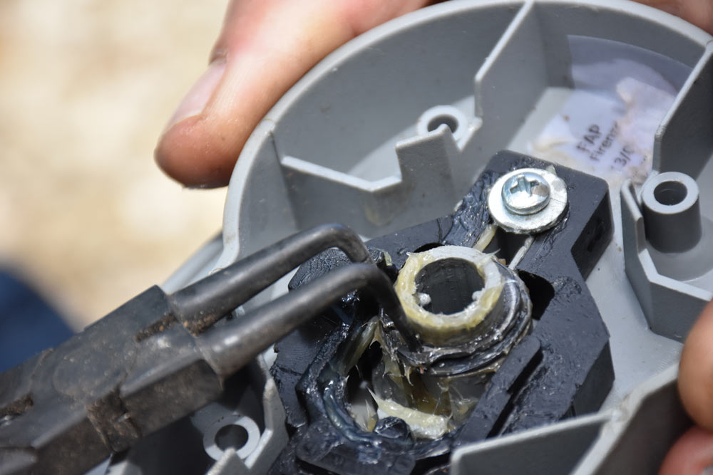remove the circlip from spindle in the caravan door lock