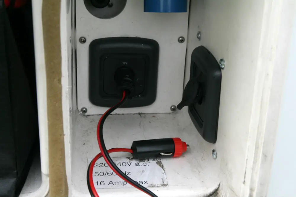 Fineese 2 caravan wind generator