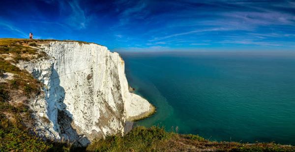 The White Cliffs of Dover - photo by Alberto Jordan