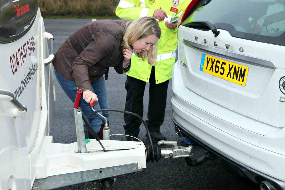 Sally loosens off the jockey wheel