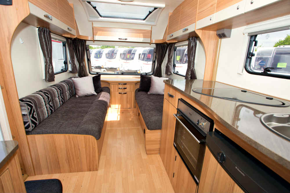 Bailey Jive 530 kitchen to lounge