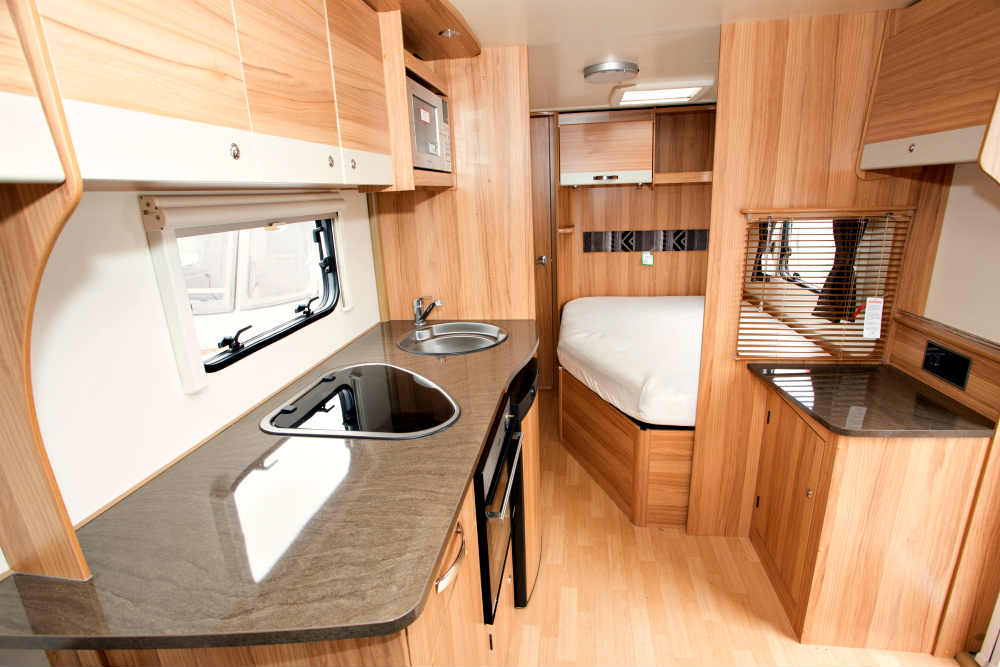 Bailey Jive 530 kitchen to bedroom