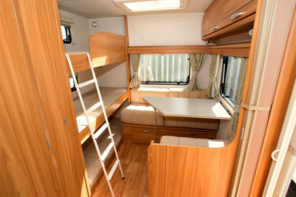 Lunar Quasar rear lounge
