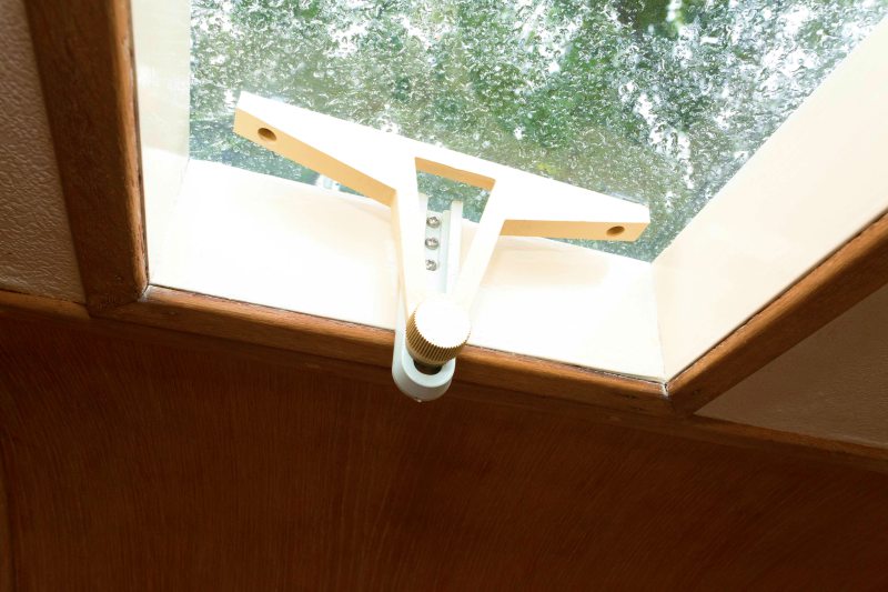 Holgate caravan rooflight