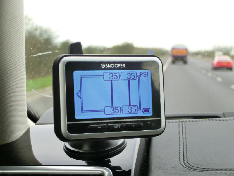 Tyre pressure monitoring system - dashboard unit