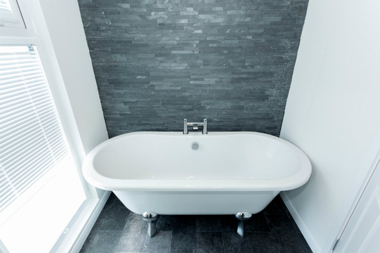 Stately Albion Wentwood bath