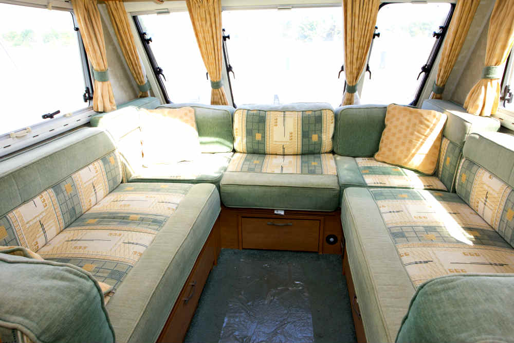 Bessacarr Cameo 495 SL lounge
