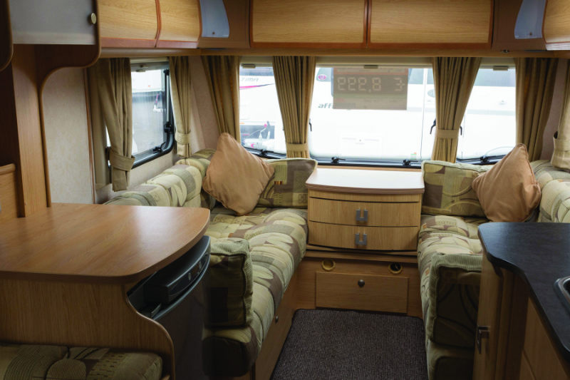 Coachman Amara 560/6