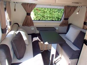 Caravelair Antares 455  lounge