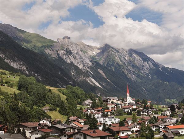 Pettneu am Arlberg and Eisenspitze mountain