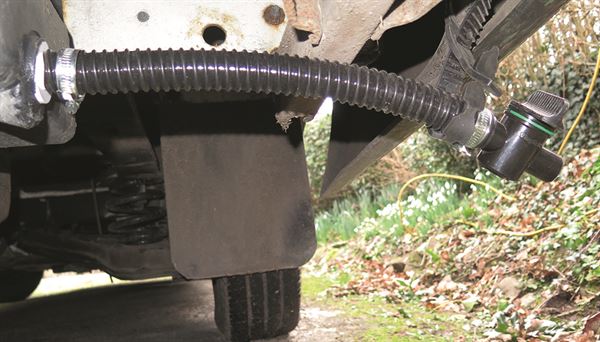 How to upgrade a waste tap to a flexible hose
