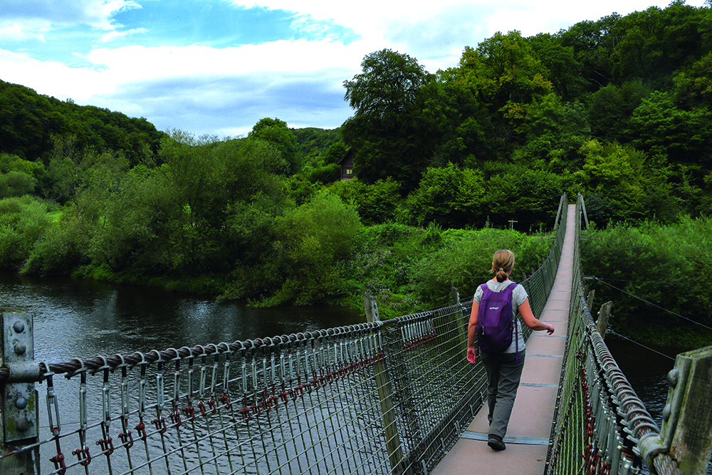Crossing Bilbins Bridge