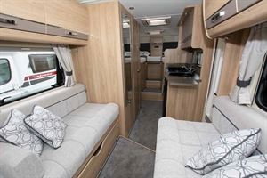Autoquest 194 interior