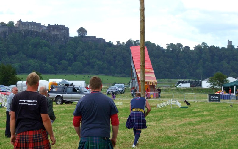 Toss a caber