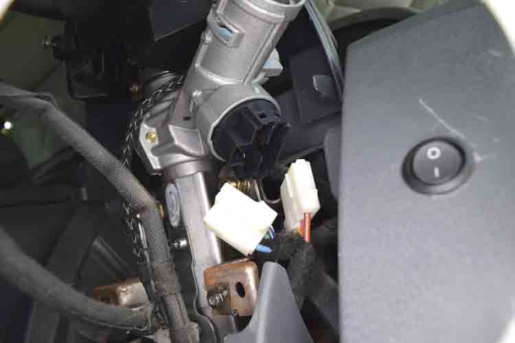 Ducato steering lock image - harness connector