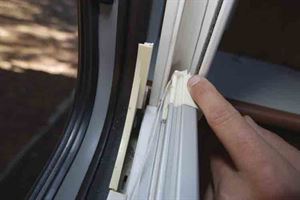 Step 5: Refit the plastic end cap and guide the string through it © Warners Group Publications, 2019 Step 5: Refit the plastic end cap and guide the string through it © Warners Group Publications, 2019