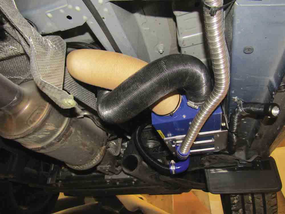 The alloy pipe is a protective sleeve for the sound-muffling tube