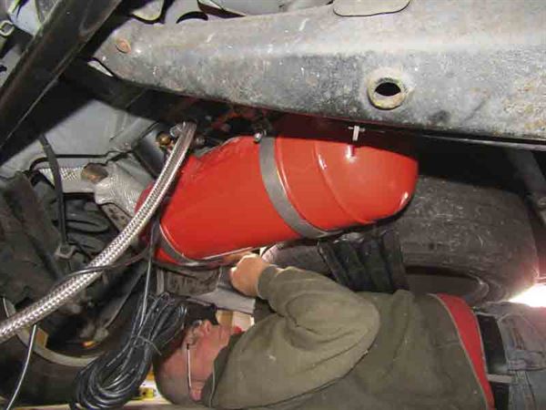 Fitting the tank - picture courtesy of Andrew and Rona Bromley