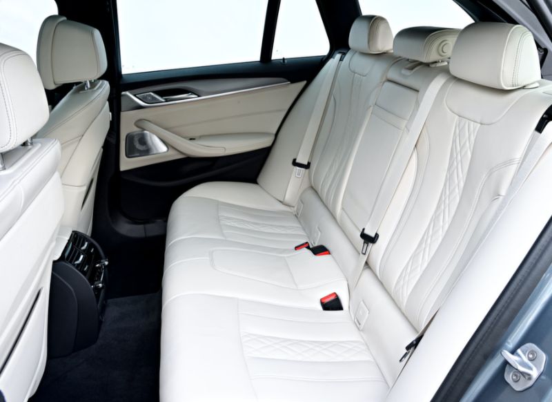 BMW 520d xDrive Touring M Sport inside