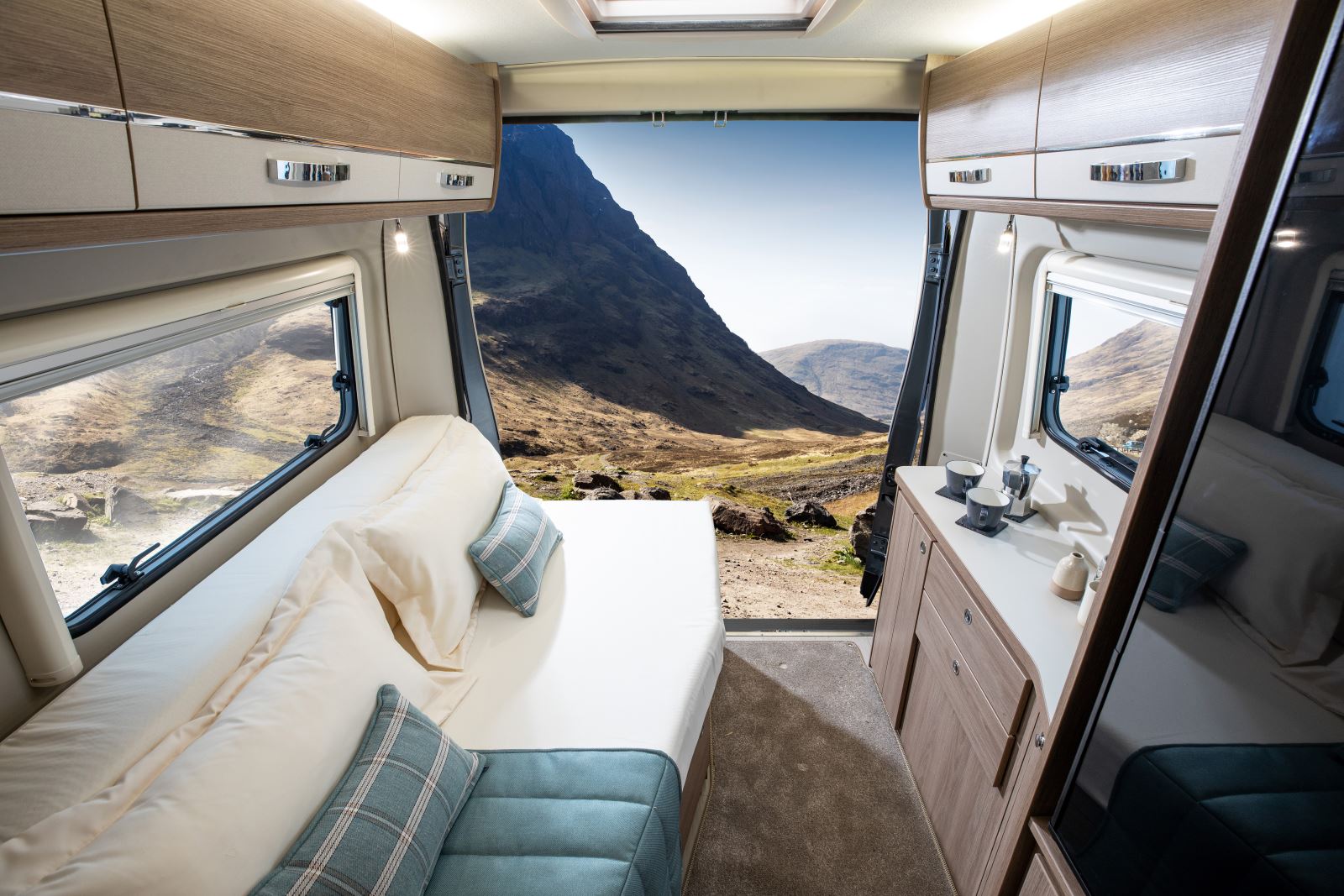 Seating in the Compass Avantgarde CV60