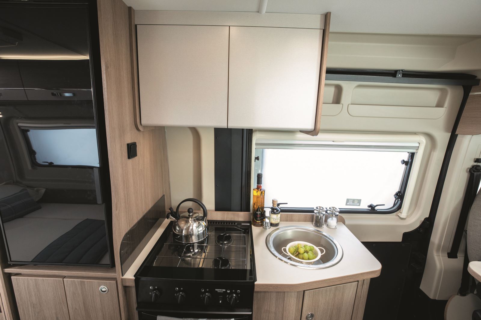 Kitchen area in the Compass Avantgarde CV60