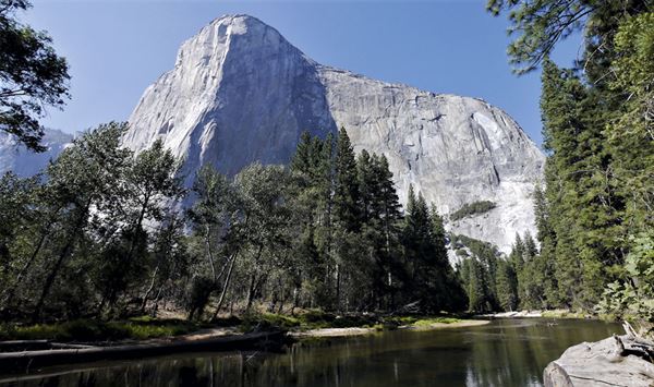 El Capitan in Yosemite National Park El Capitan in Yosemite National Park
