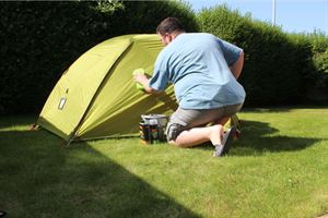 Tent proofing (photo by Iain Duff)