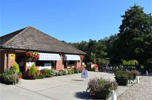 The reception building (photo courtesy of Ulwell Holiday Park)