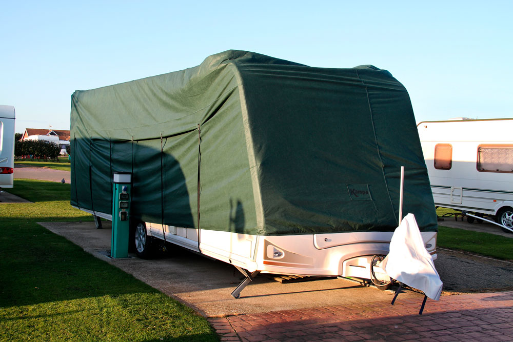 Keeping a caravan clean in storage