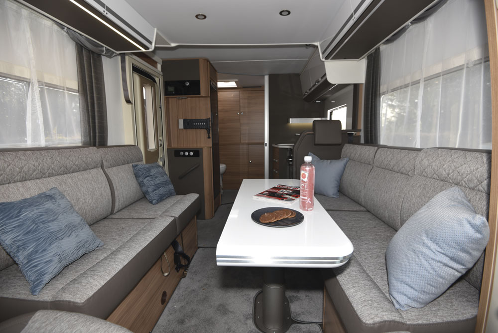 Adria Matrix Plus 600 DT