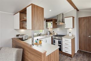 This U-shaped kitchen is another highlight of the Willerby Avonmore This U-shaped kitchen is another highlight of the Willerby Avonmore