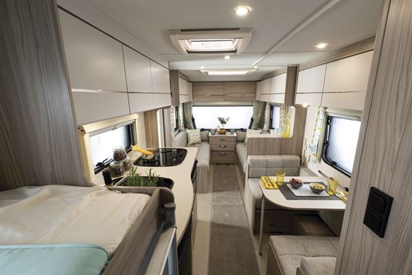 Xplore 586 caravan