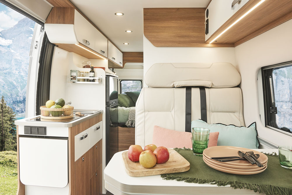 Pilote V600G campervan